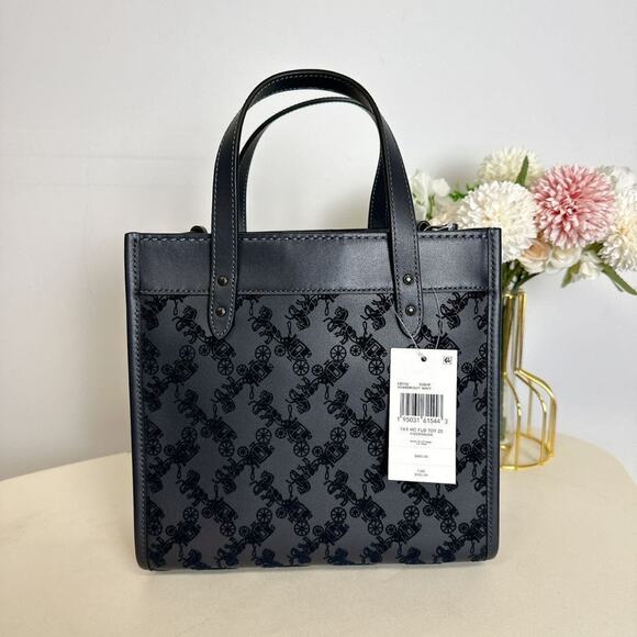 Coach CD750 Field Tote 22 With Horse And Carriage IN MIDNIGHT NAVY - Picture 3 of 6